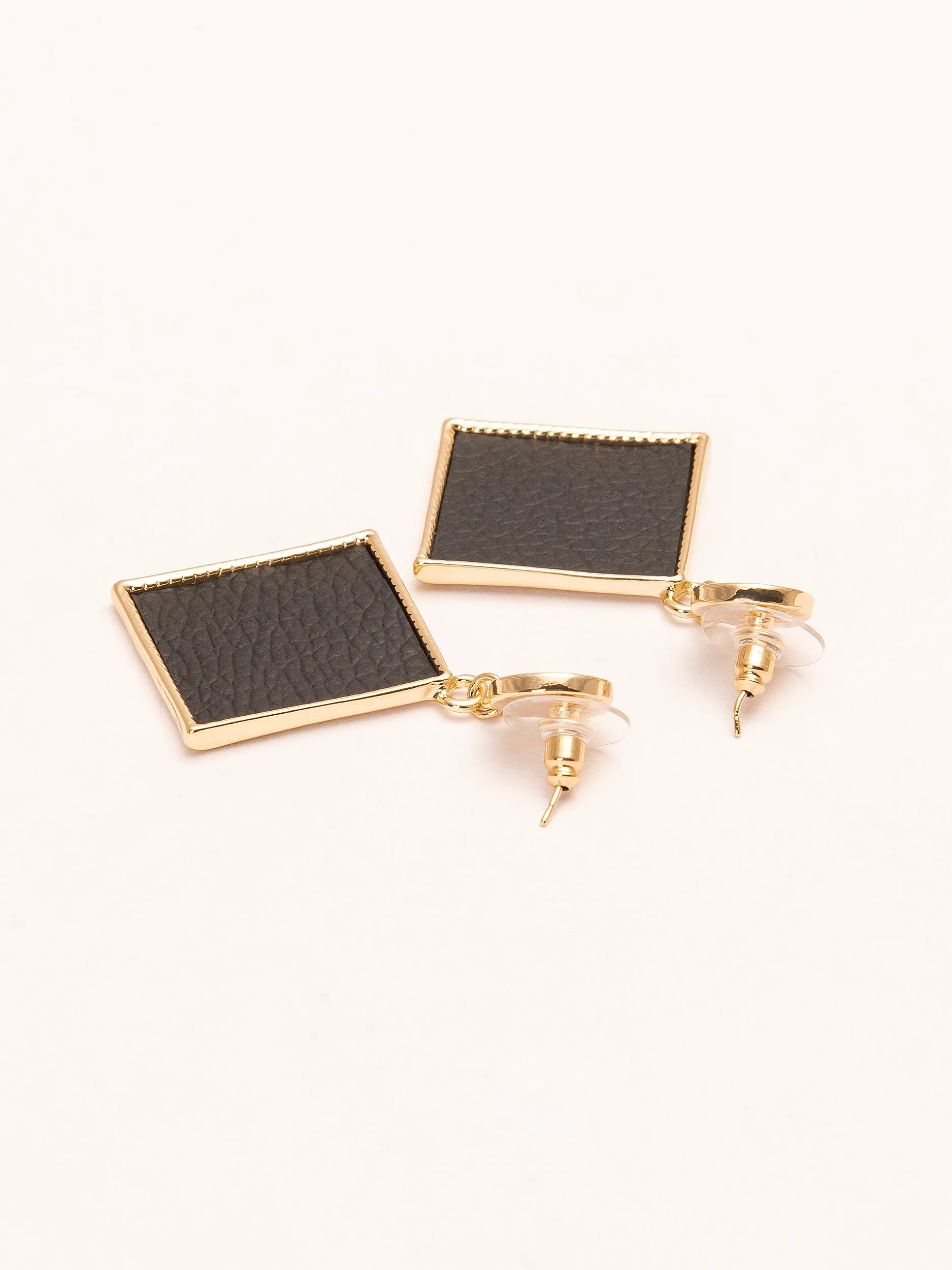 Diamond-shaped Dangling Earrings