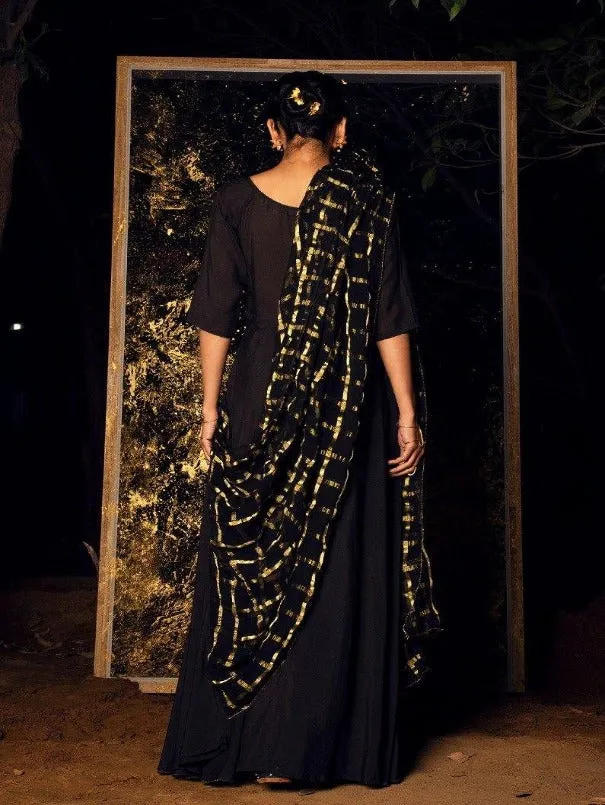 Gamyaa - Black Dress With Attached Dupatta