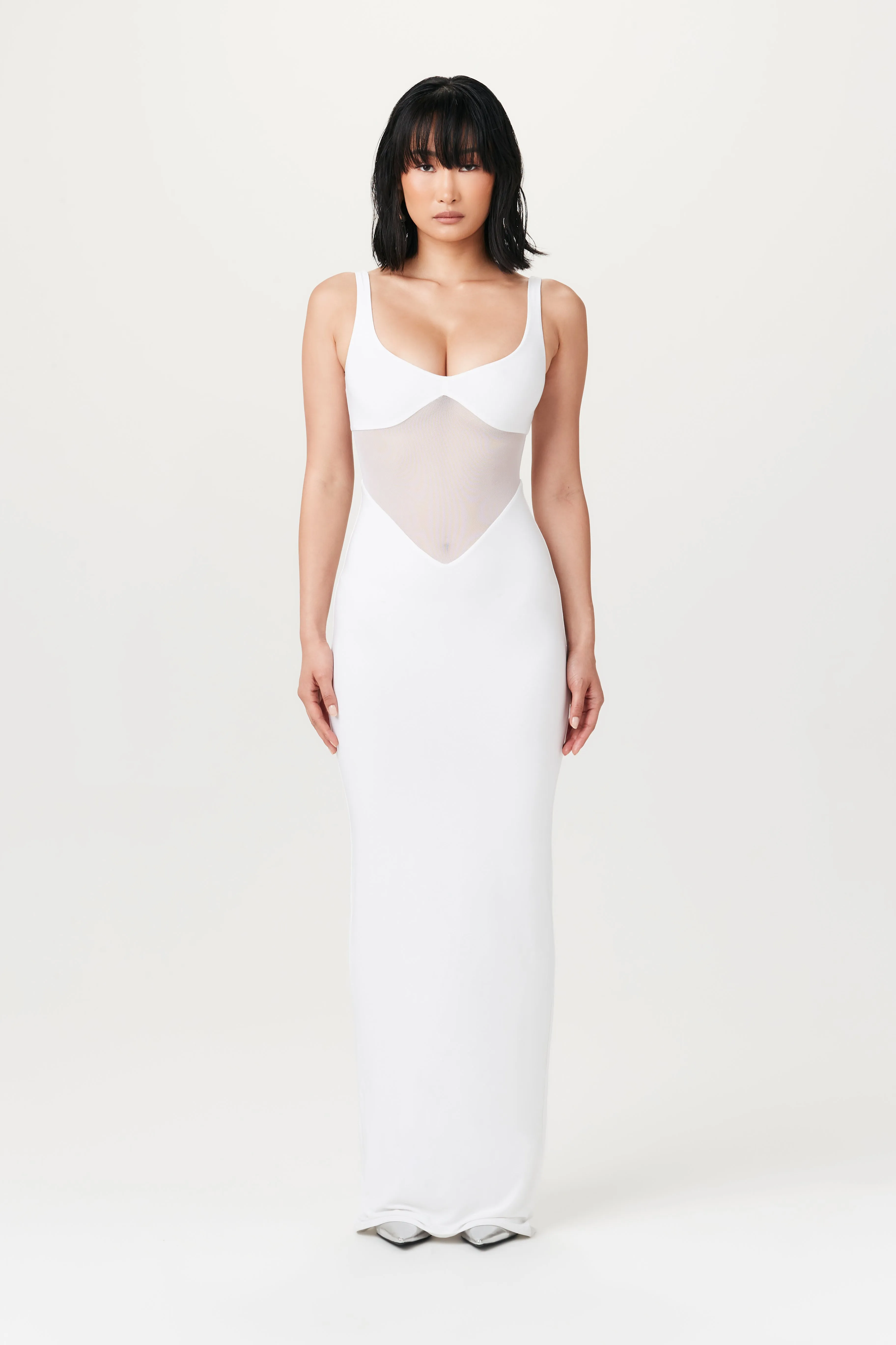 Elegant Hourglass Mesh Contrast Dress with Flattering Silhouette