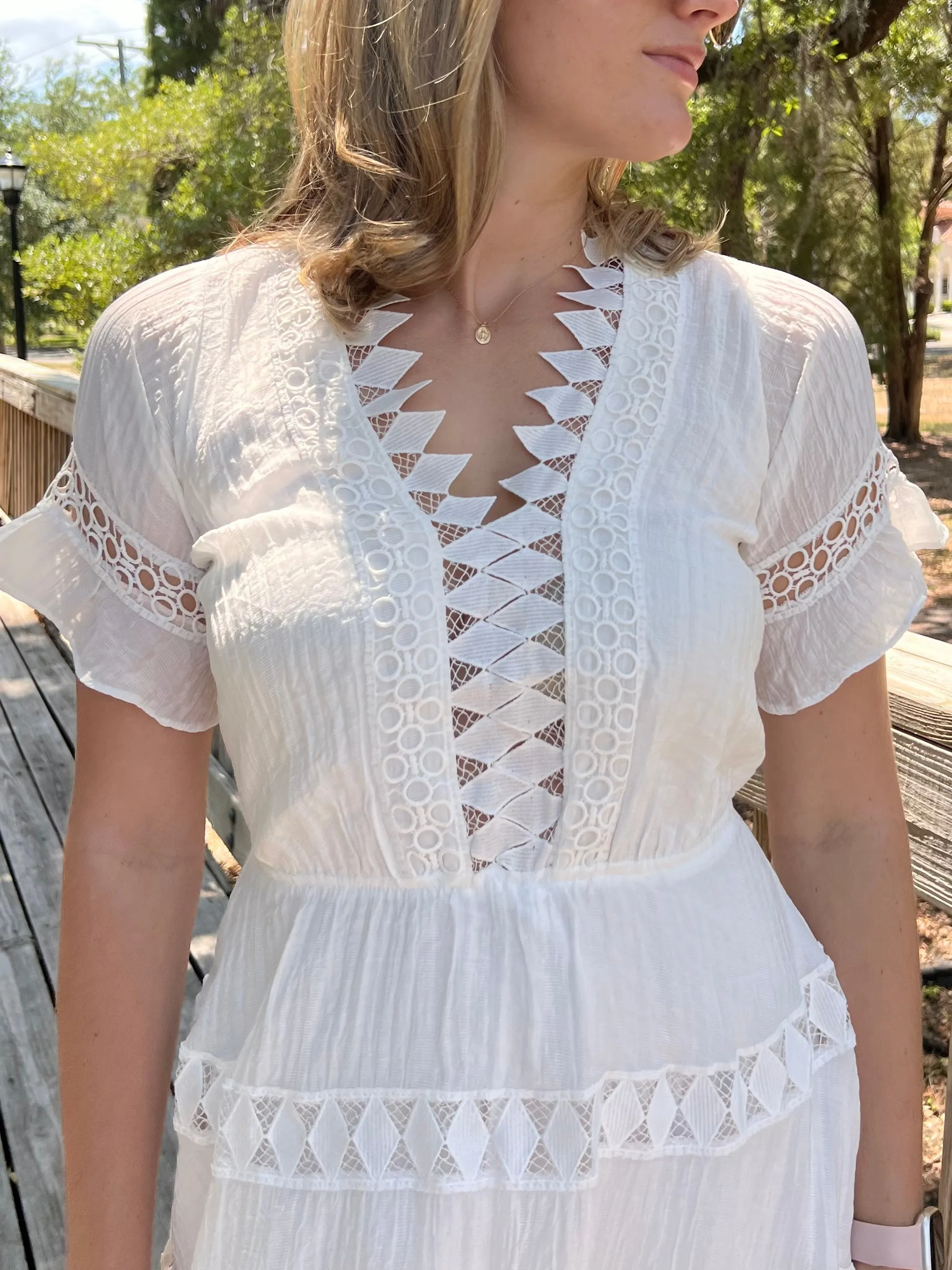 JESSIE EMBROIDERED DRESS IN WHITE