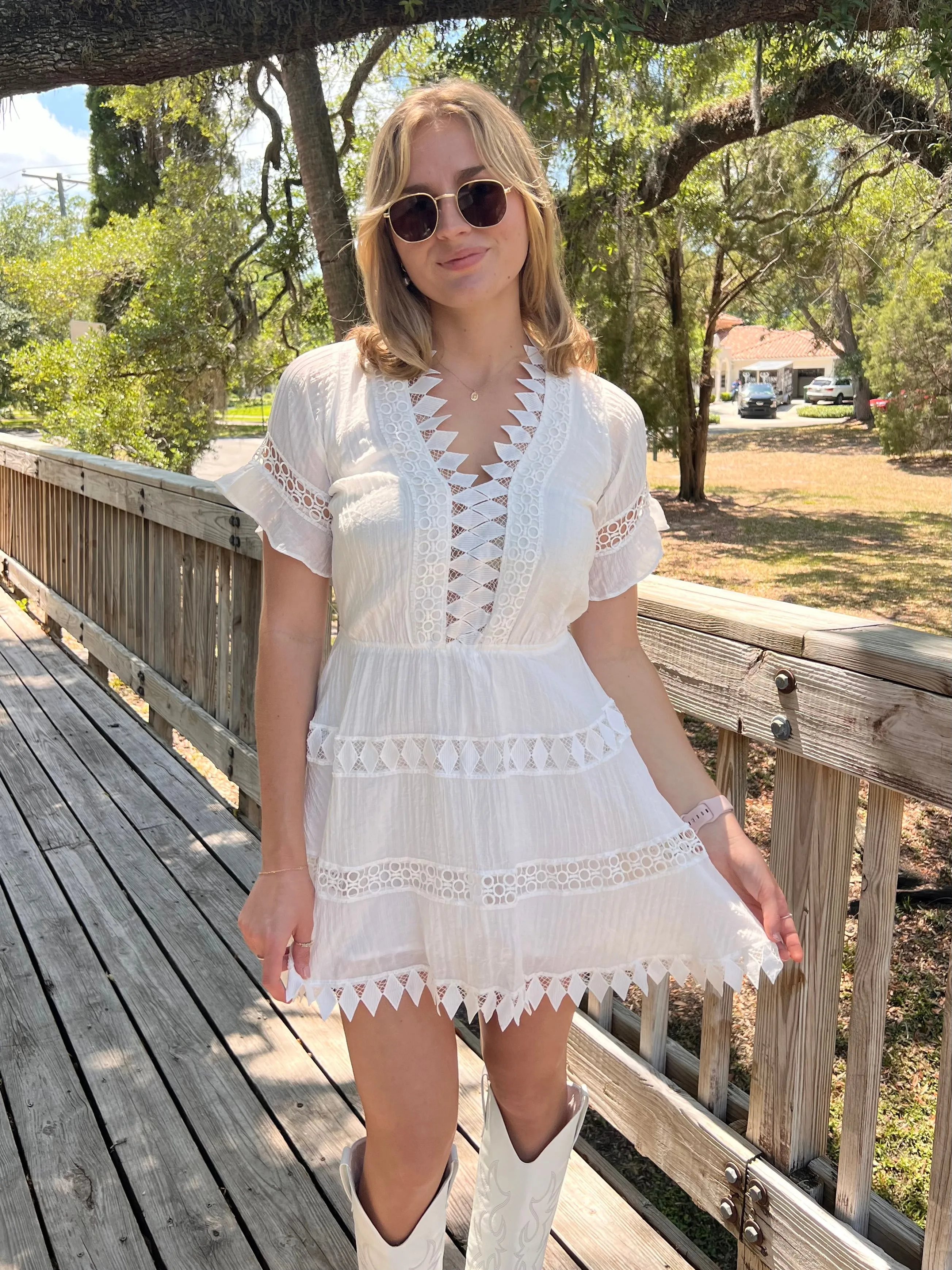 JESSIE EMBROIDERED DRESS IN WHITE