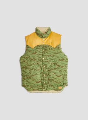 Rocky Mountain Featherbed x Nigel Cabourn Down Vest Mountain Camo in Green