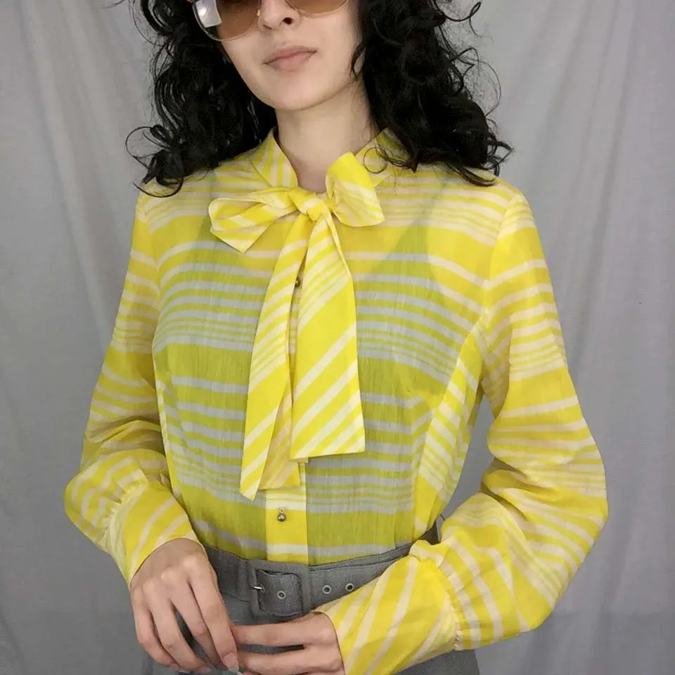 Vintage 60s 70s | Yellow Mod Twiggy Big Bow Neck GoGo Groovy Mini Dress | L